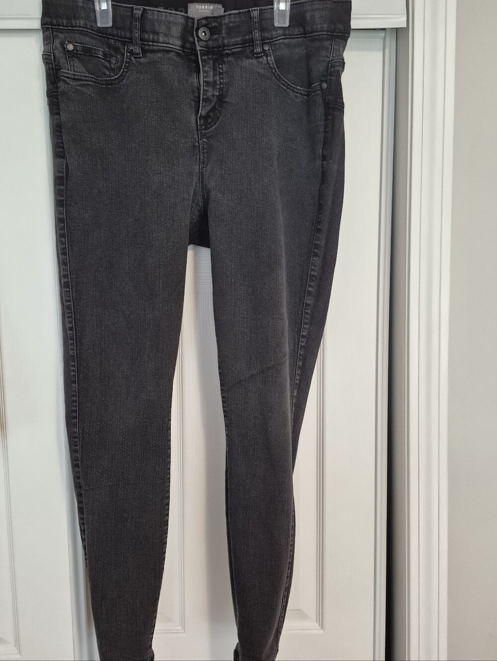 torrid Black Wash Skinny Jeans - Stretch High Rise Size 18 Tall